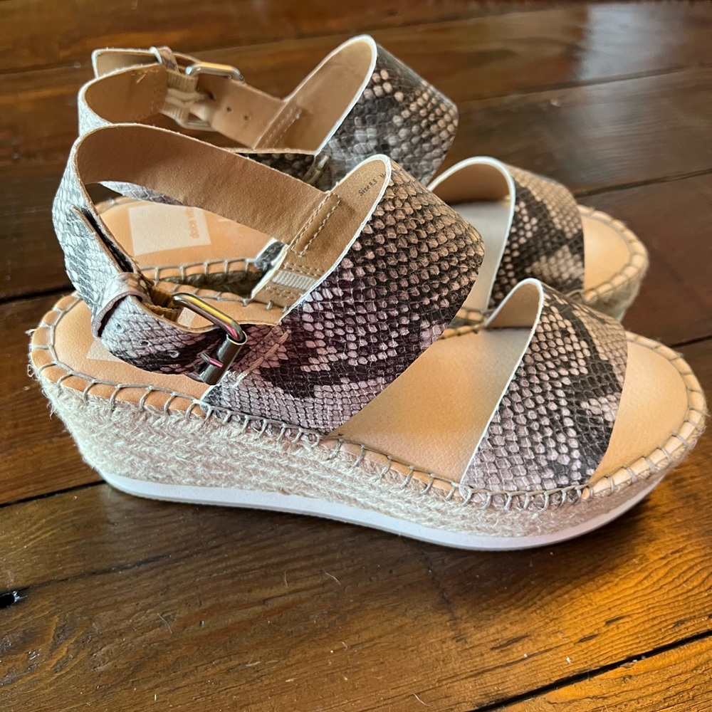 NWOT Dolce Vita 8.5 snake skin espadrille sandal